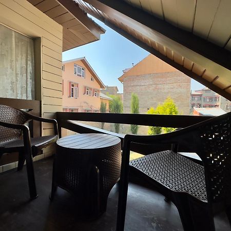The Chinar Retreat Hut Hotell Srīnagar Eksteriør bilde