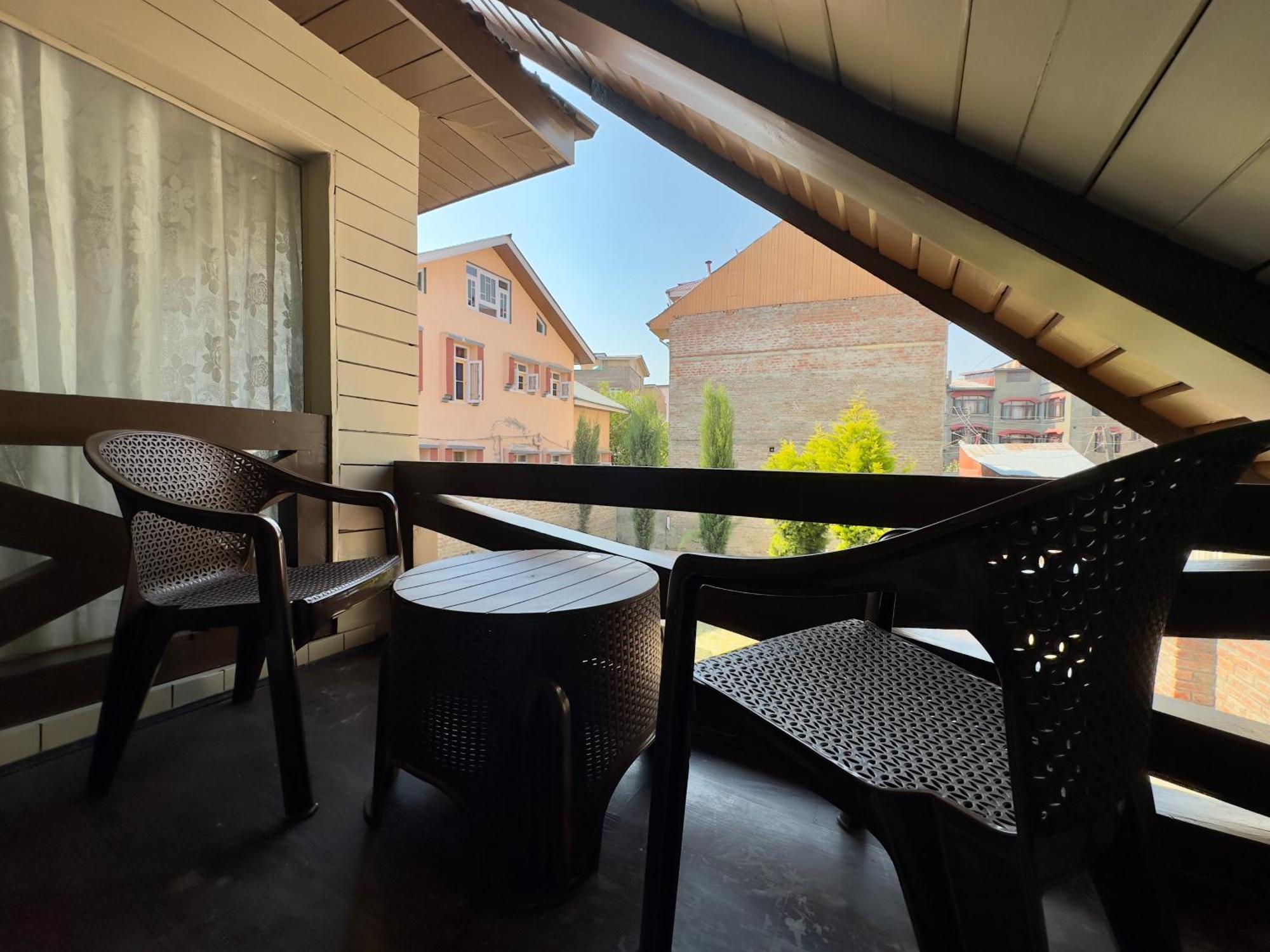 The Chinar Retreat Hut Hotell Srīnagar Eksteriør bilde